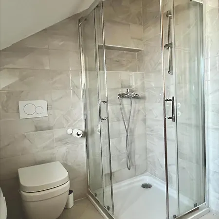 Emona Apartment *