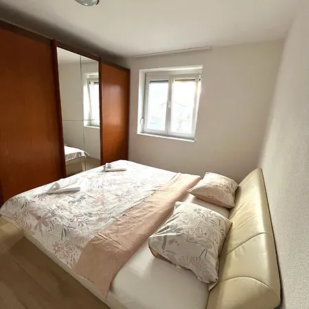Apartment Emona *